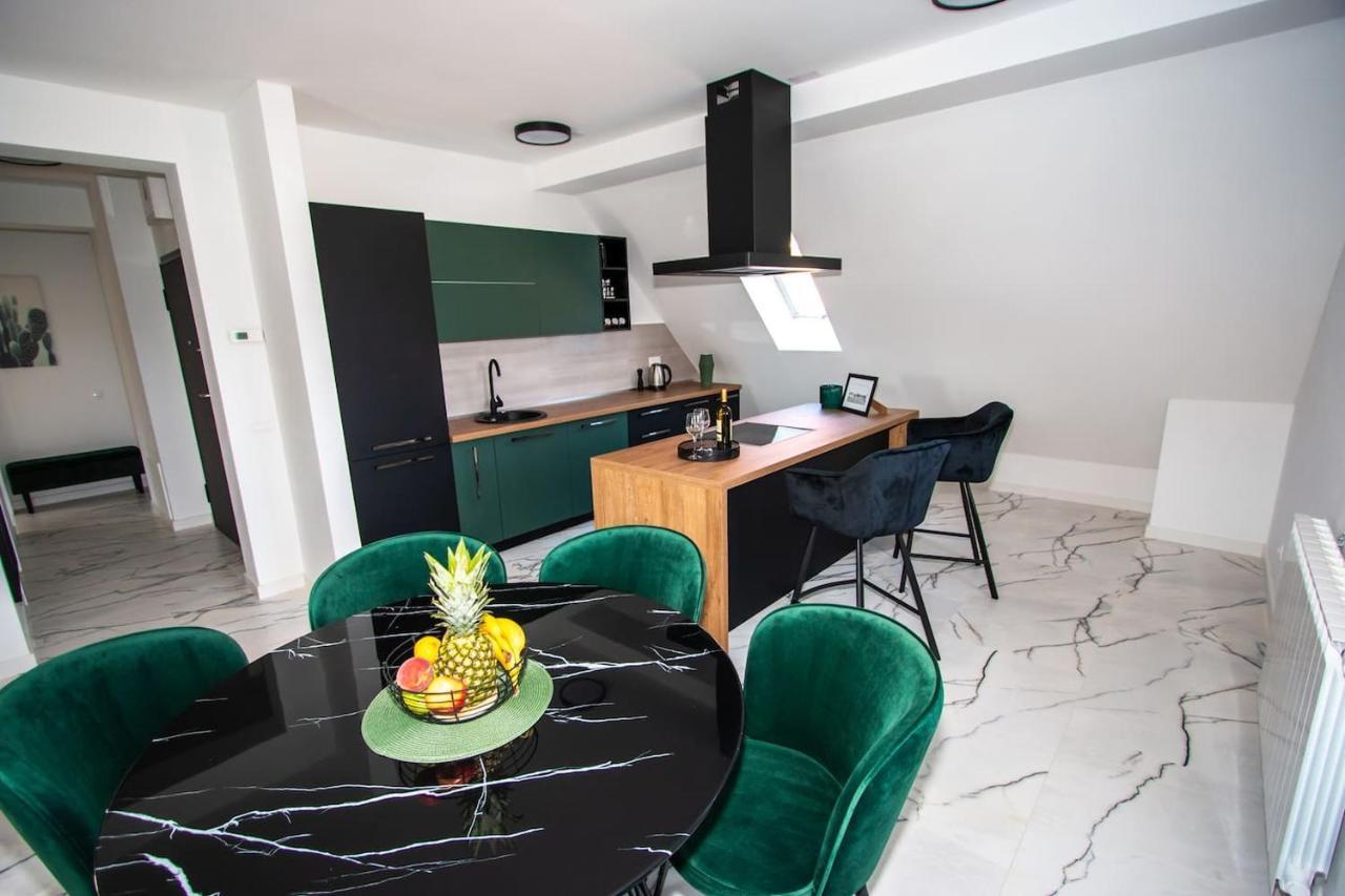 Apartmani Kac Карловац Экстерьер фото