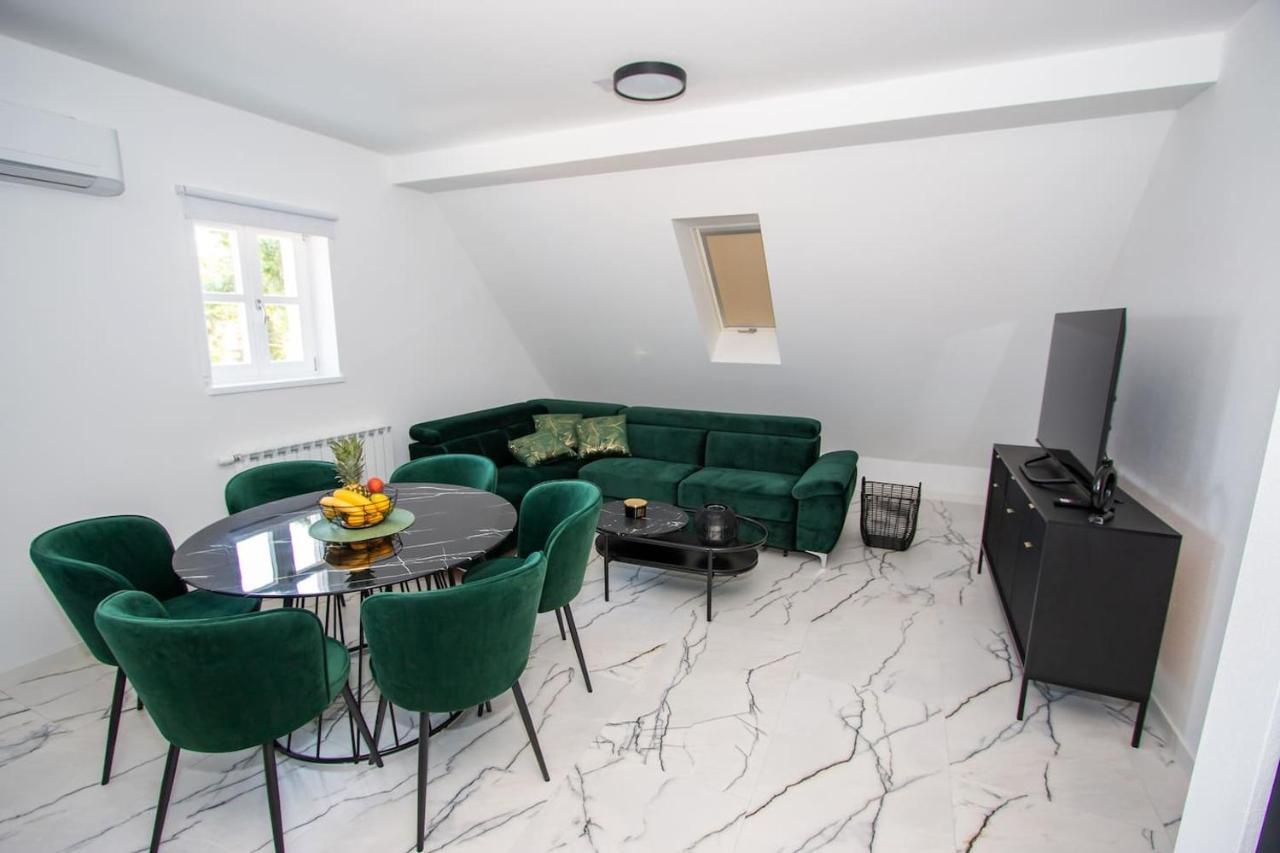 Apartmani Kac Карловац Экстерьер фото