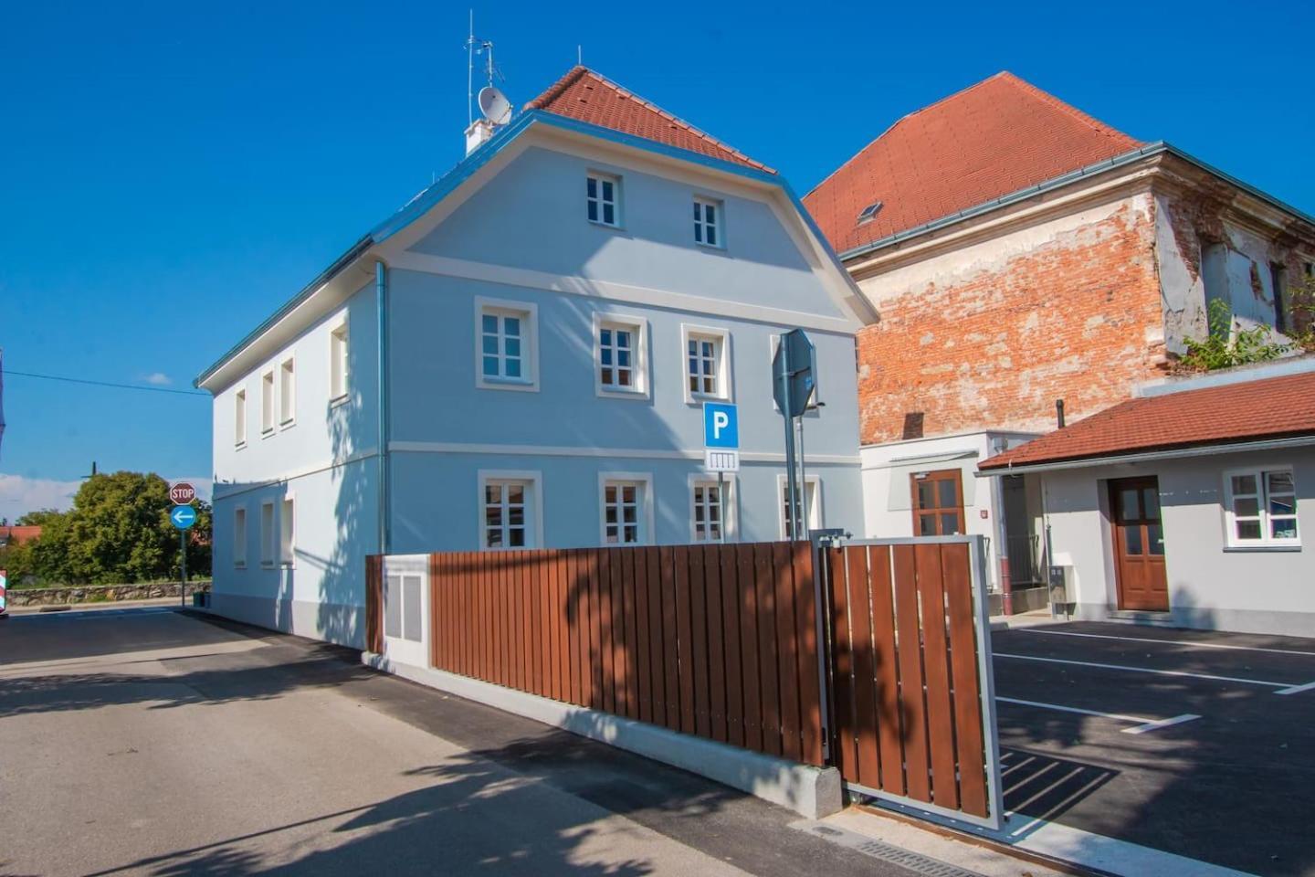 Apartmani Kac Карловац Экстерьер фото