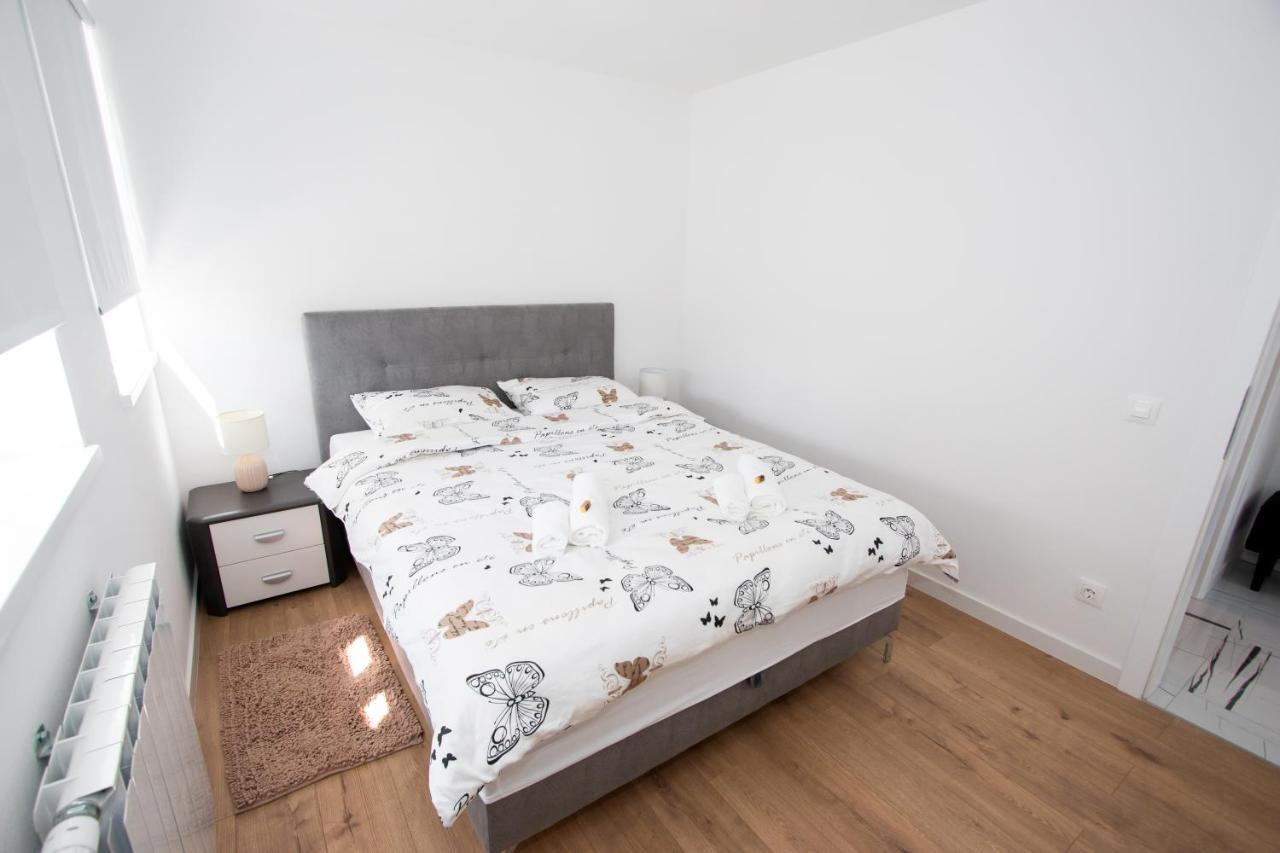 Apartmani Kac Карловац Экстерьер фото